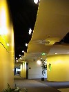 Комбинированный натяжной потолок желтый и черный