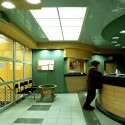 Глянцевый зелёный потолок в банке